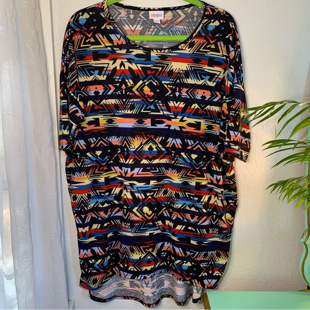 NWOT LuLaRoe Top